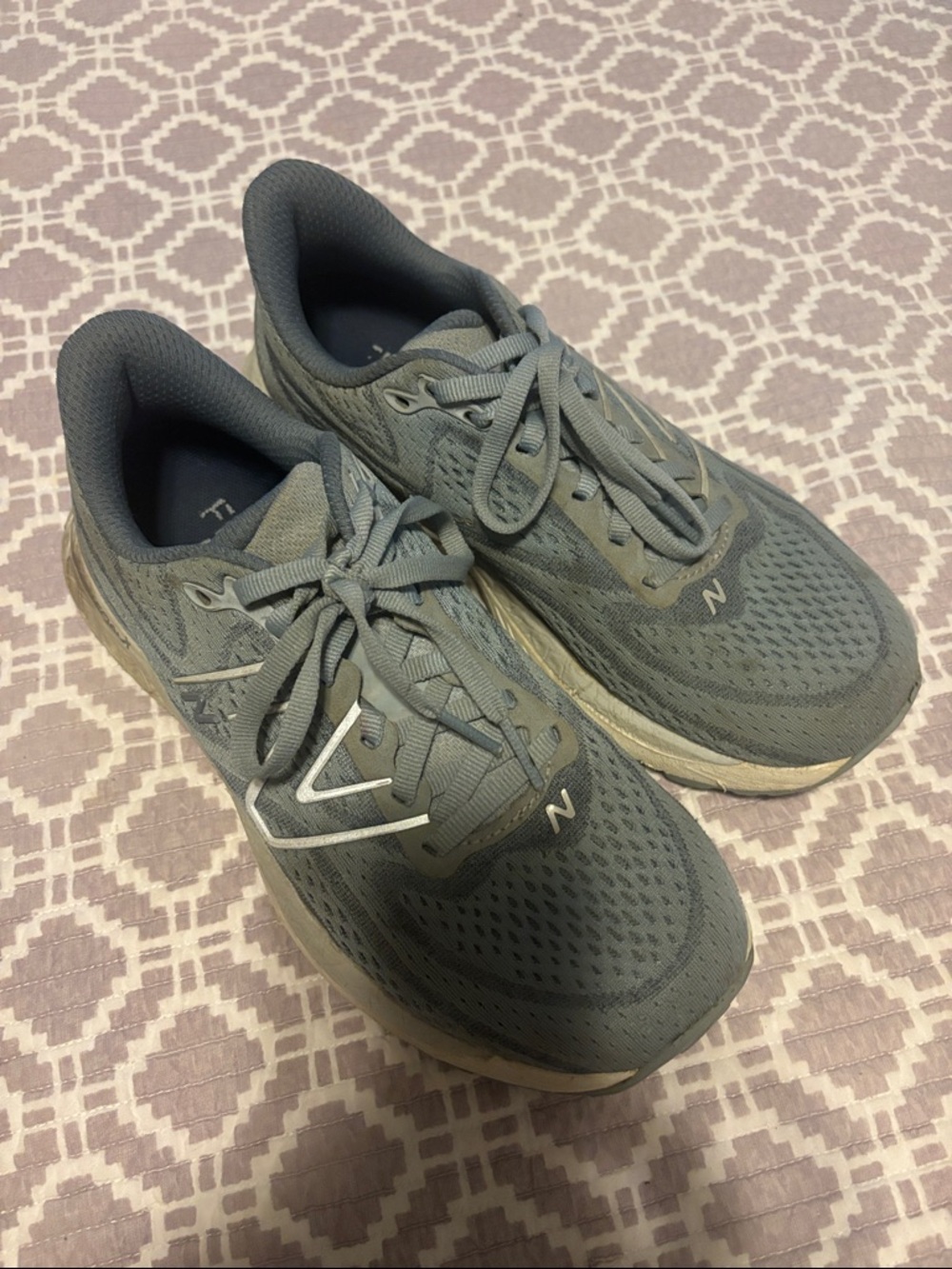 New Balance Women's Gray-Blue Mesh Running Sneakers with Subtle Silver Accents